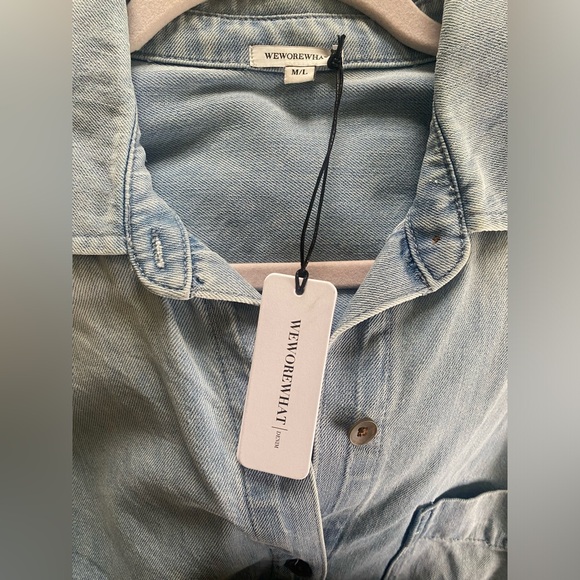 NWT Weworewhat Boyfriend Button-Down Denim Shirt Size: M/L - Picture 10 of 12
